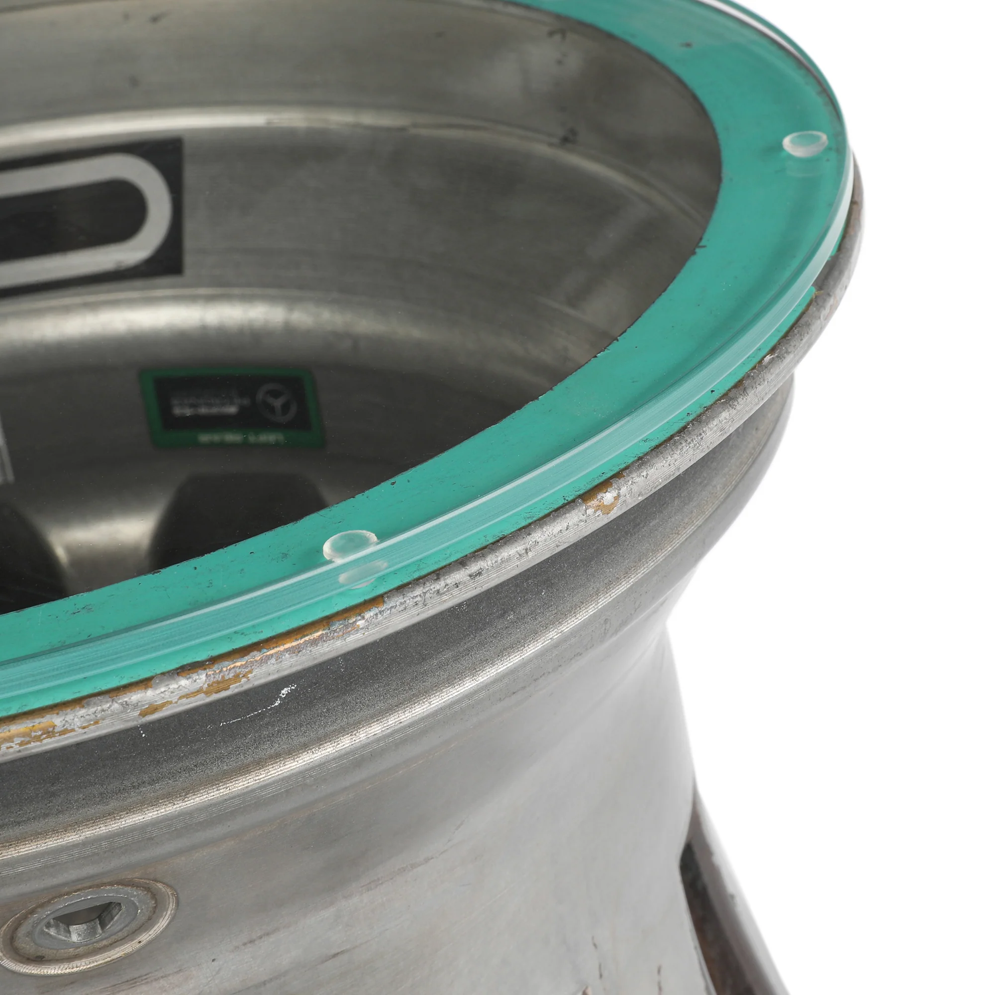 Mercedes-AMG PETRONAS F1® Team 2018 Season Used Rear Wheel Rim Table - Image 4