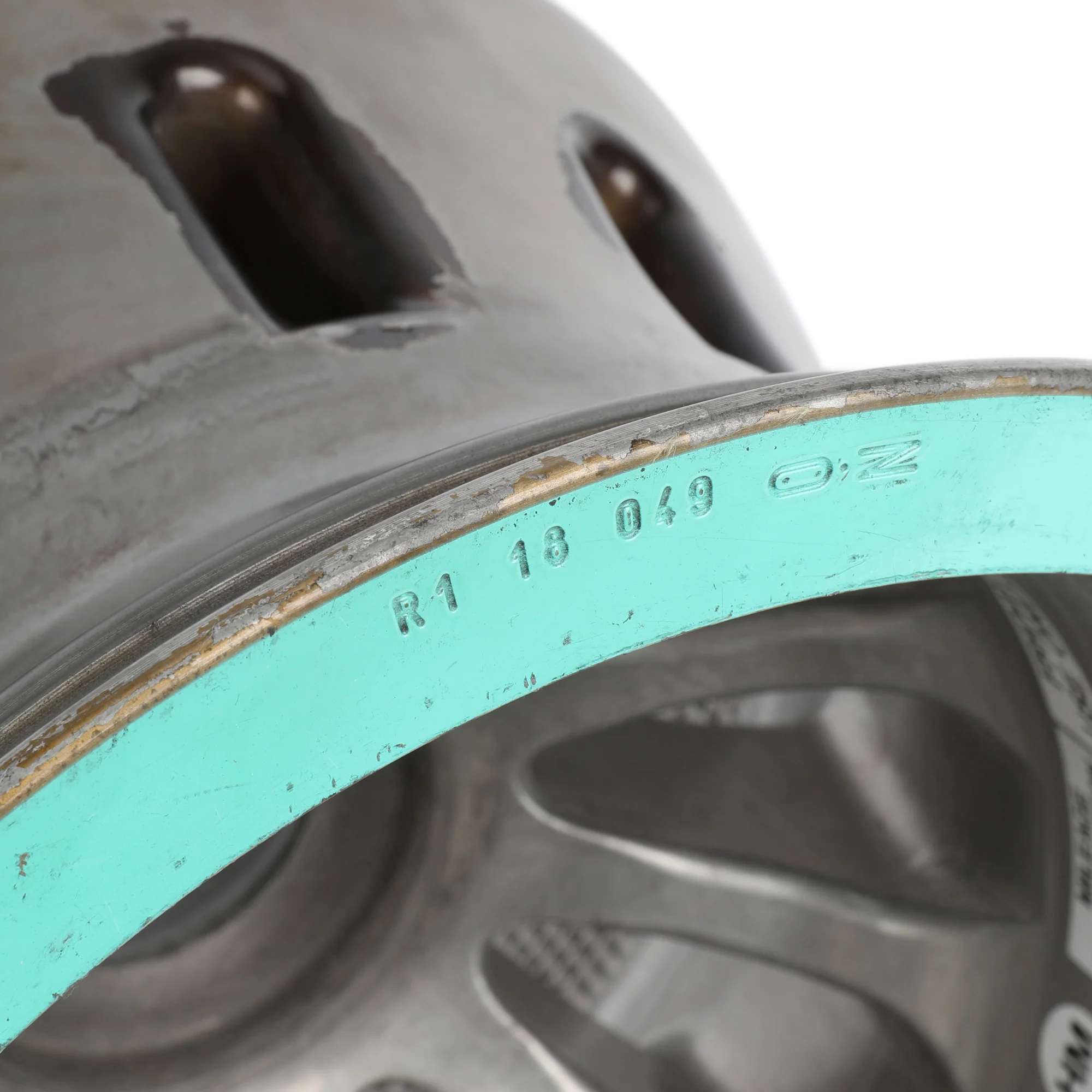 Mercedes-AMG PETRONAS F1® Team 2018 Season Used Rear Wheel Rim Table - Image 6
