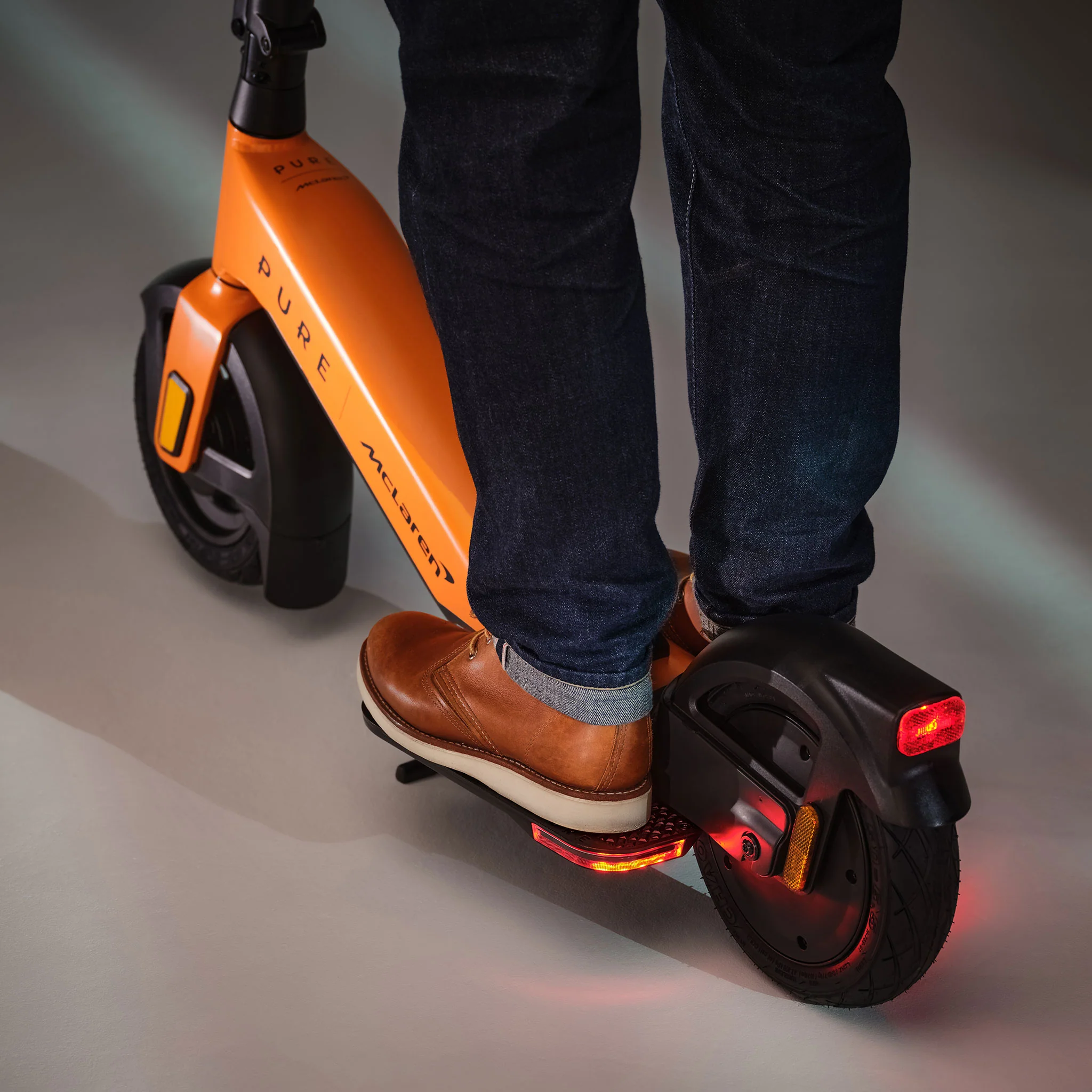 Pure x McLaren E-Scooter – Papaya Edition - Image 4