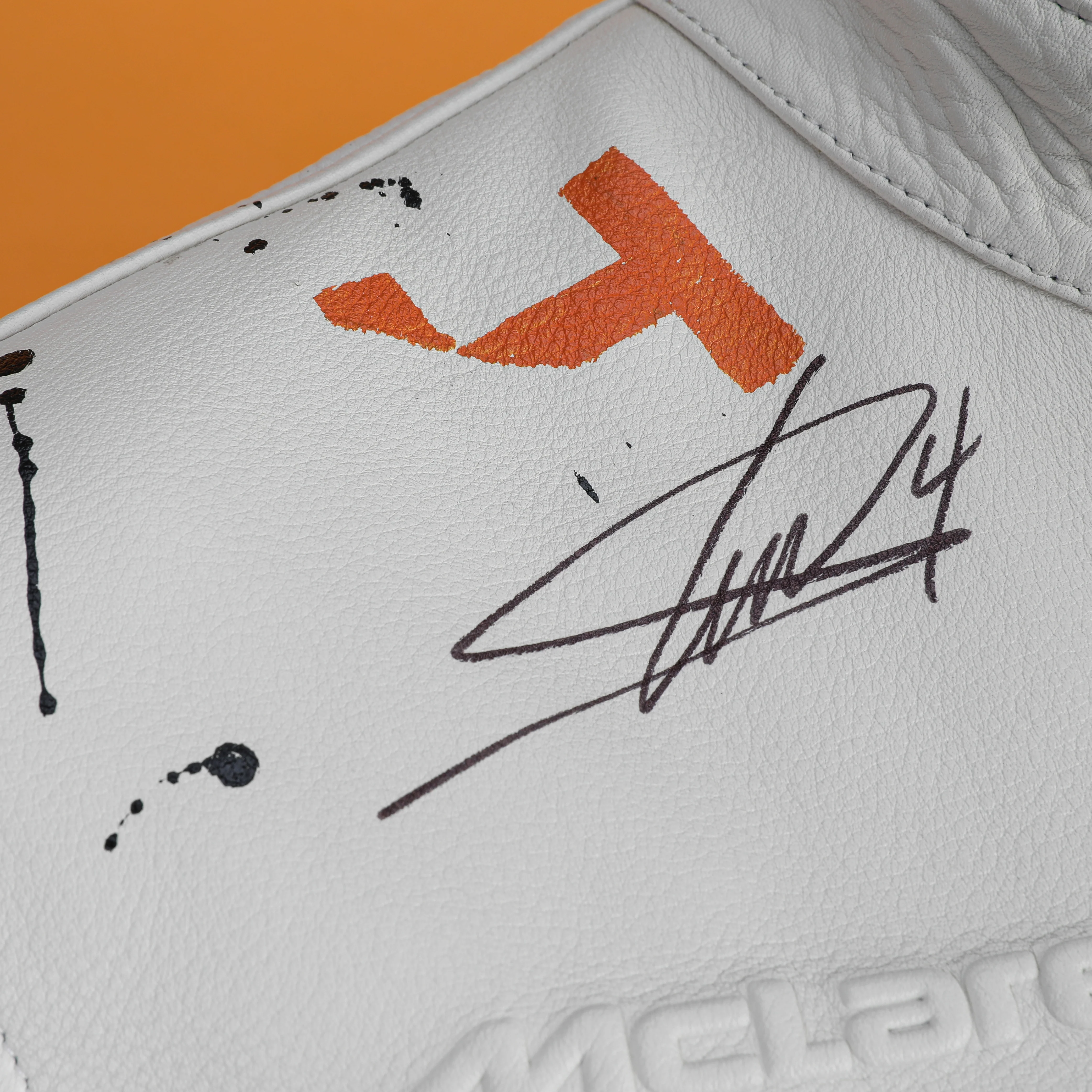Season Launch LOT 002 - Lando Norris 2025 Reiss Jacket – Signed Mclaren x Mastercard - Image 5