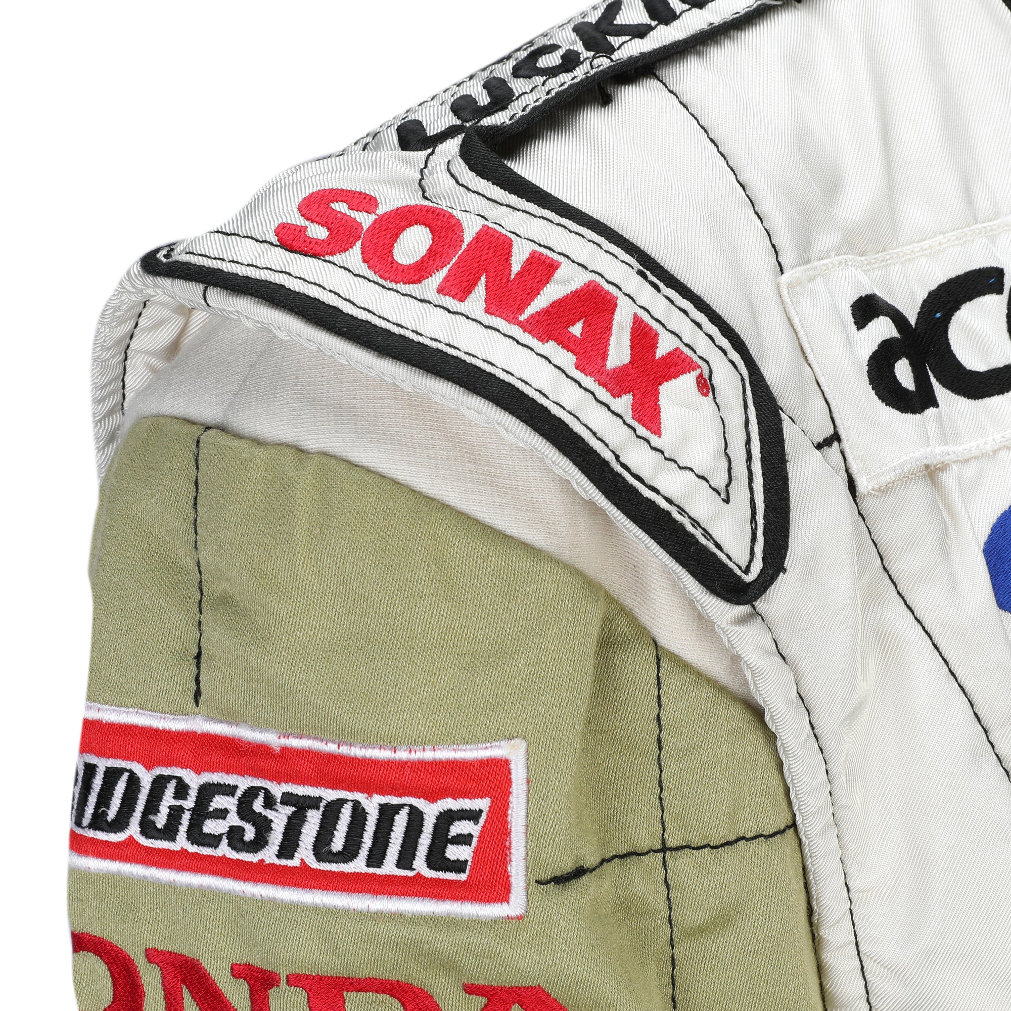 Season Launch LOT 033 - Jacques Villeneuve 2001 BAR Suit - Signed - Image 7