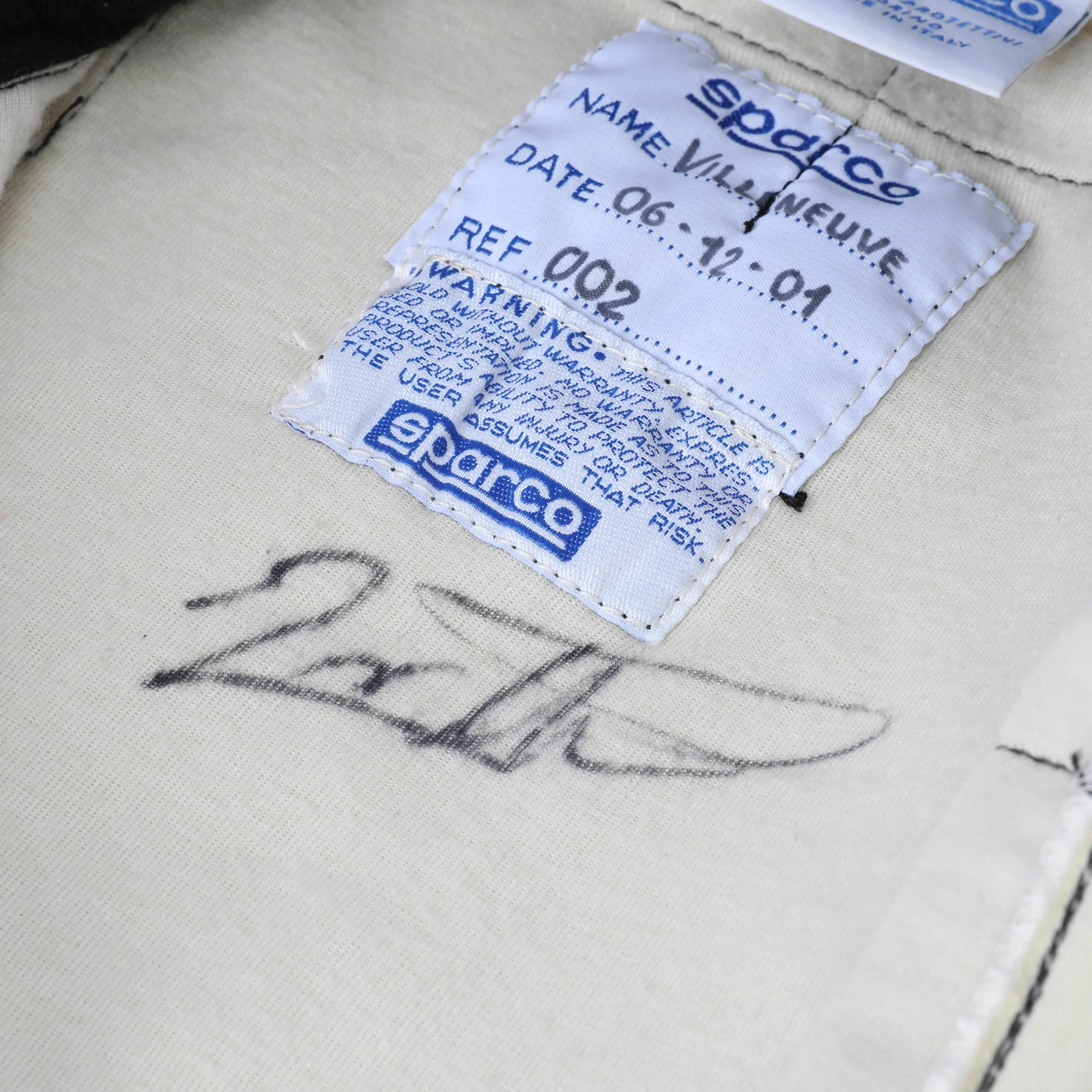 Season Launch LOT 033 - Jacques Villeneuve 2001 BAR Suit - Signed - Image 8