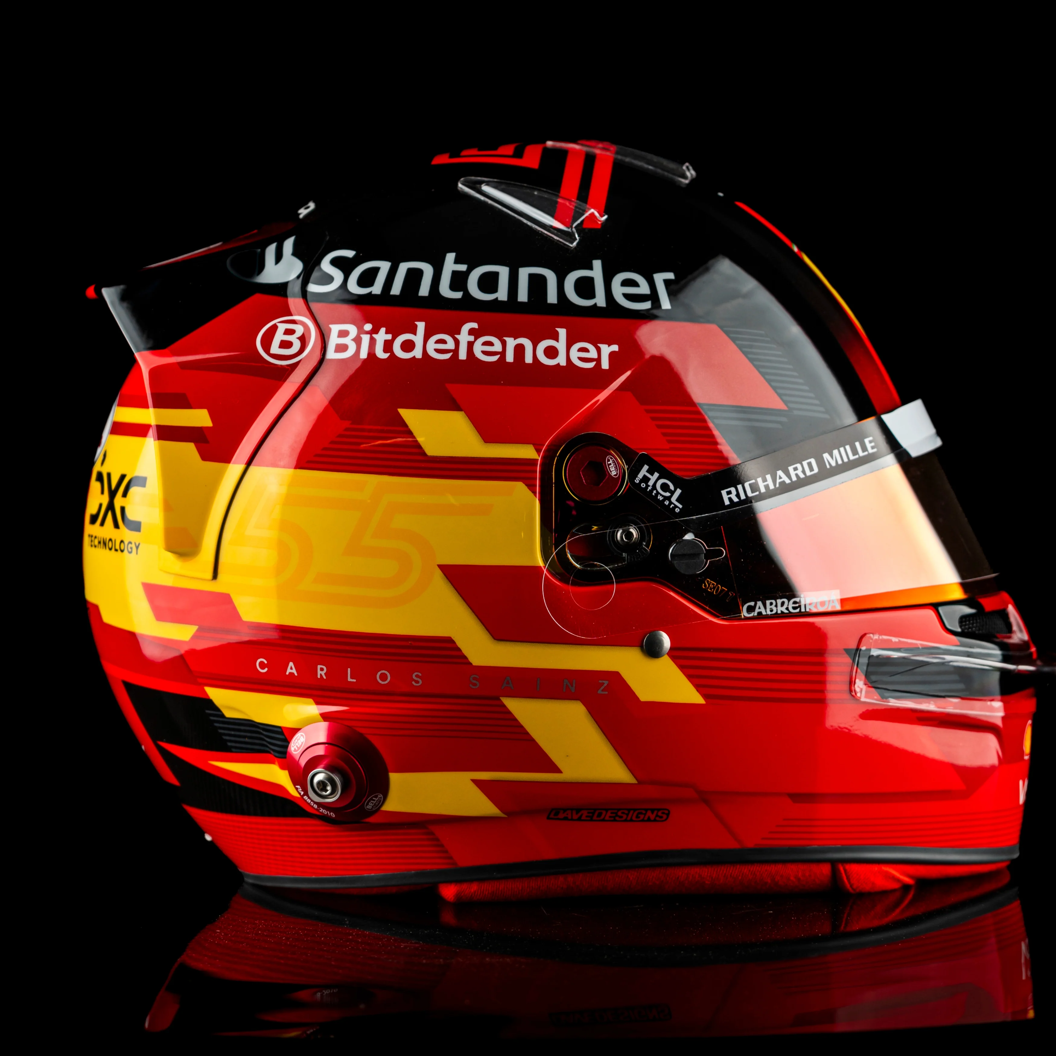 Season Launch LOT 011 - Carlos Sainz 2024 Scuderia Ferrari Bell Official Replica Helmet - Image 6